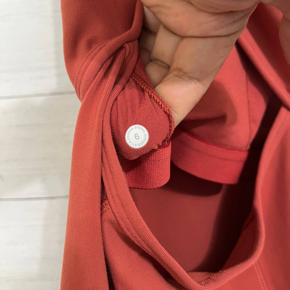 Lululemon picnic play dress in brick rose - Picture 4 of 8